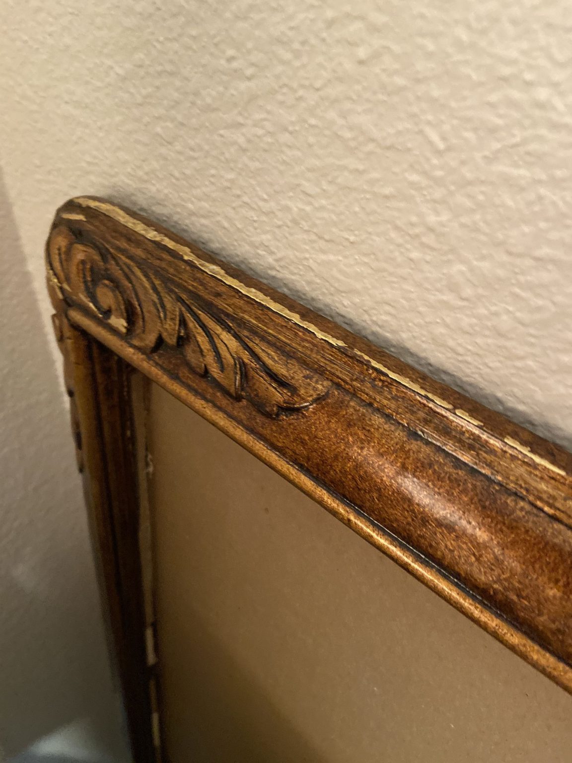 Elegantly Distressed Gold Mirror Nooks In Bloom